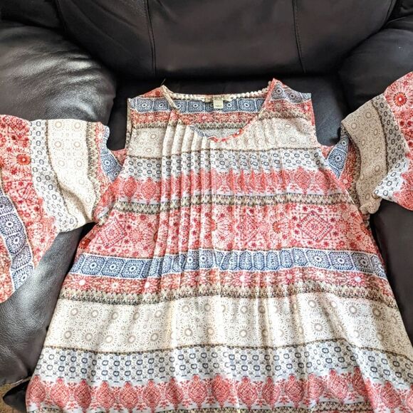 5/$25! One World Boho Sheer Open Shoulder Top - Picture 2 of 10